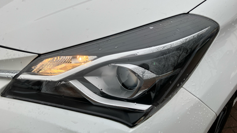 Toyota Yaris 1.5 Hybrid Icon Tech 5dr CVT Hybrid Hatchback